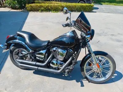 2007 Kawasaki Vulcan 900 Custom, new rear tire, new front & rear brakes, new steering head bearing,...