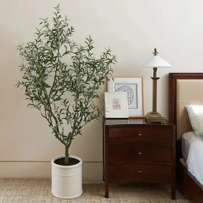- Lifelike design: Meticulously crafted leaves, branches, and trunk for a realistic look - Includes...
