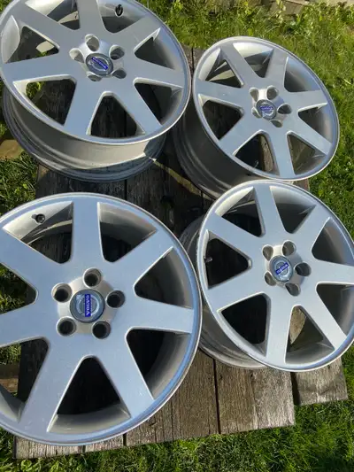 Selling a set of 4 Volvo OEM alloy rims. Rims are 17". 7Jx17. 5x108 Bolt pattern. Center bore is 63....