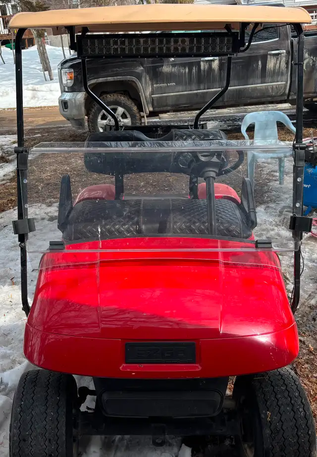 2006 ez go golf cart in Other in Brandon - Image 4