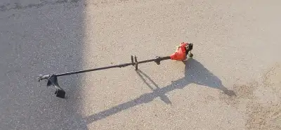 Homelite String Trimmer Needs air filter Needs head Needs some work It can start, good for someone t...