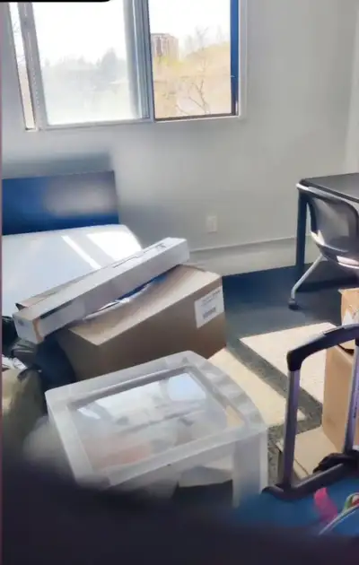 STUDENT HOUSING FOR SUBLET (POSSIBLE LEASE TAKEOVER)