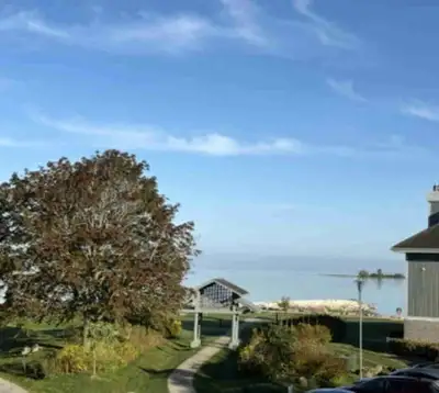 Beautiful two bedroom condo within Lighthouse Point Collingwood. Waterview and a 5 minute drive to t...