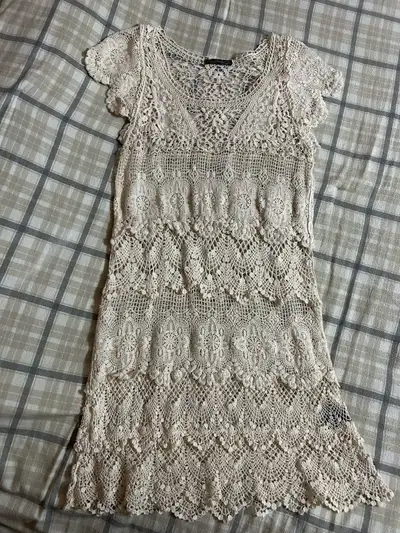 Women’s dress size Small, View more