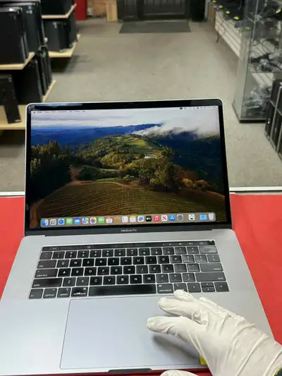 APPLE MACBOOK PRO 15” (2018) À VENDRE, View more