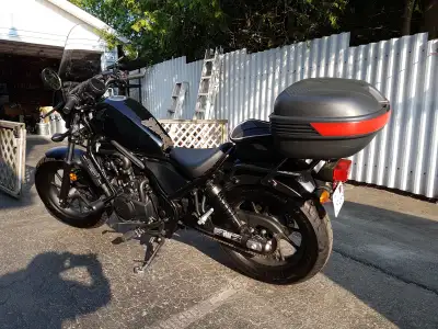 Honda Rebel 500 2018 1,250 KM Windshield,TopBox,Bike cover REDUCED to $5,000