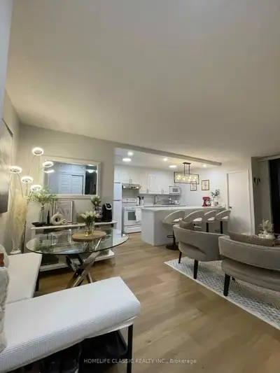 Discover a refreshed, move-in ready apartment offering a large living area and excellent transit con...