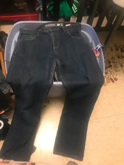 Size 32 x 36 Jeans Denver Hayes, View more