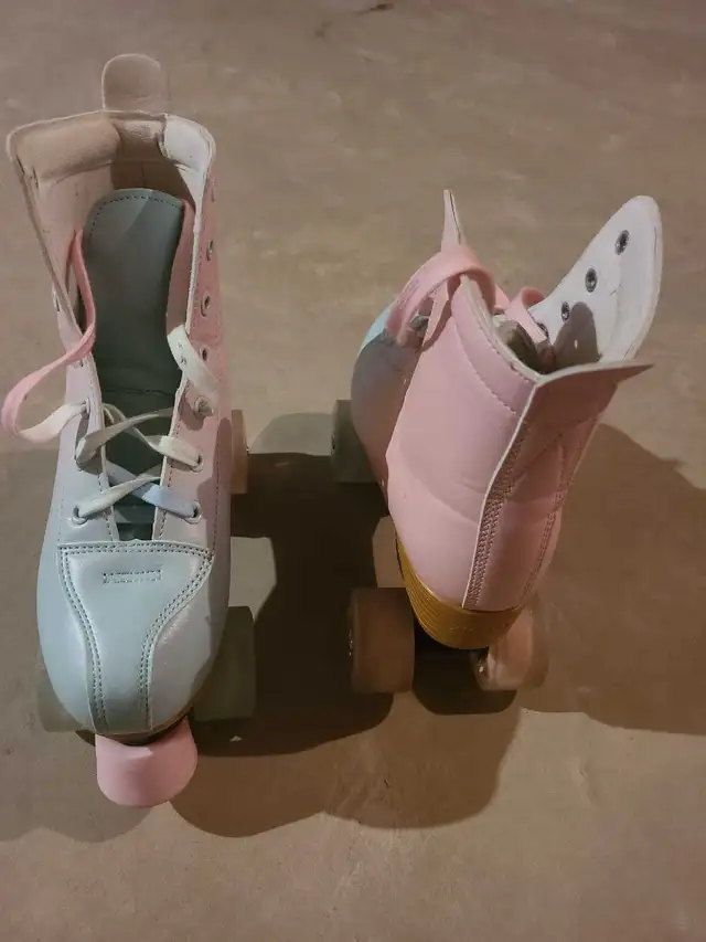 roller skates in Skates & Blades in Windsor Region - Image 3