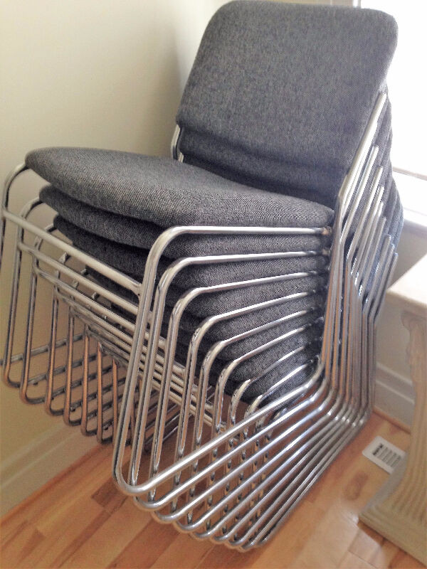 8 chaises à vendre dans Autre  à Ville de Montréal - Image 3