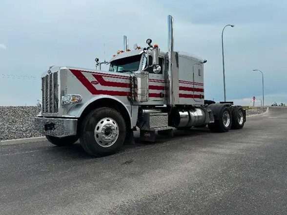 2023 Peterbilt 389 Tandem Truck Tractor in Heavy Trucks in Red Deer