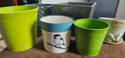 Small plant pots - free, View more