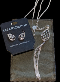Liz Claiborne Jewellery Set
