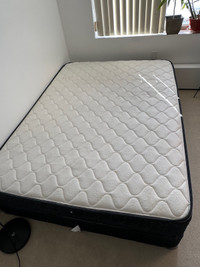 Double mattress and boxspring 
