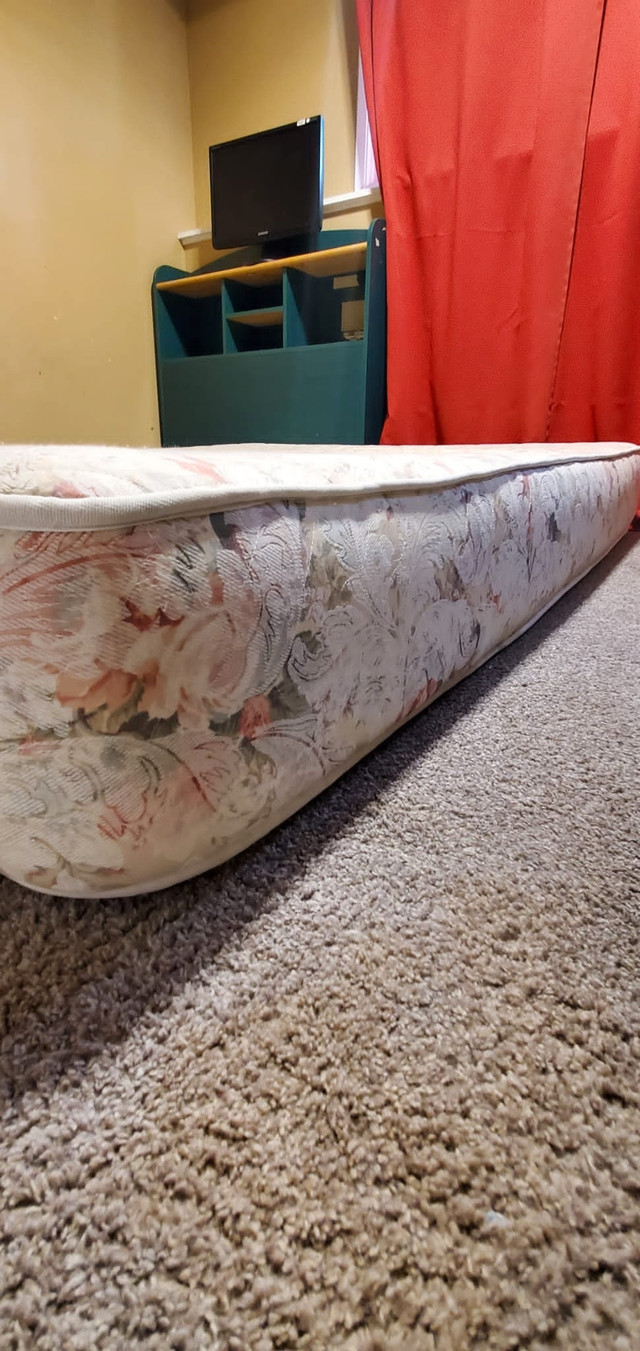 Queen size mattress Beds & Mattresses Saskatoon Kijiji