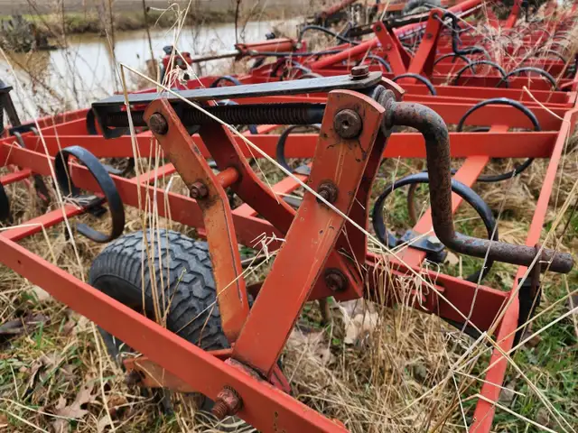 2001 Kongskilde SGB2418 Field Cultivator in Farming Equipment in Norfolk County - Image 10
