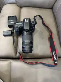 Canon 70D W/ 75-300mm Zoom Lens $700 OBO