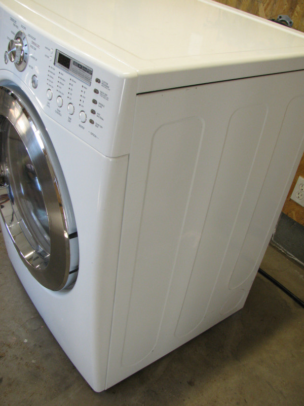 LG dryer in Washers & Dryers in North Bay - Image 2