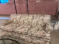 Beautiful mint condition floral couch