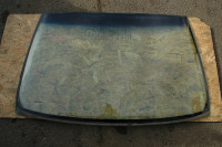 Jdm Nissan Elgrand (E50) 1st Gen Oem Windshield (1997-2001)