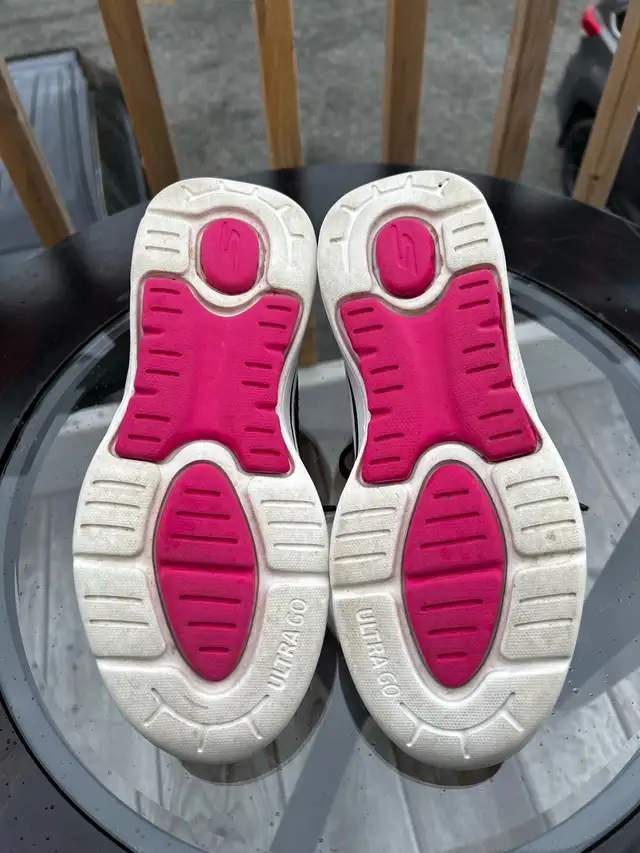 SKECHERS Women's GOWALK ARCHFIT Shoes - TRUE VISION 7 sz in Women's - Shoes in Cape Breton - Image 10