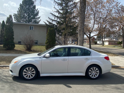 2010 Subaru Legacy (AVAILABLE) if ads up