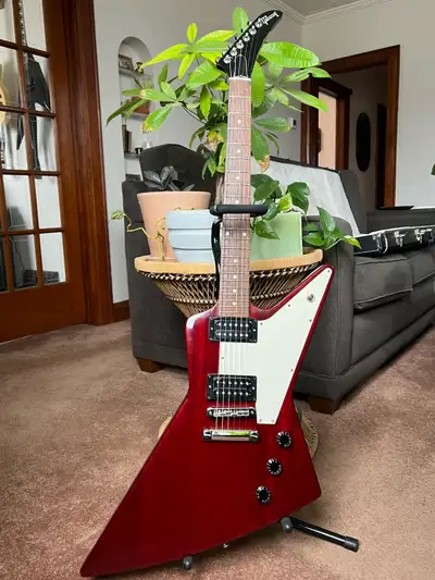 Gibson Explorer ‘76 Reissue Cherry, View more