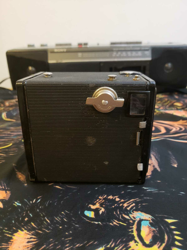 Agfa box camera - Vintage 1940s made in Germany in Cameras & Camcorders in City of Toronto - Image 3