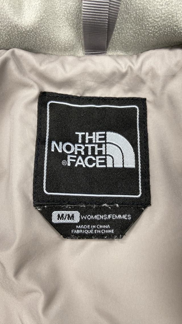 The North Face Puffer Vest - M in Women's - Tops & Outerwear in Richmond - Image 4