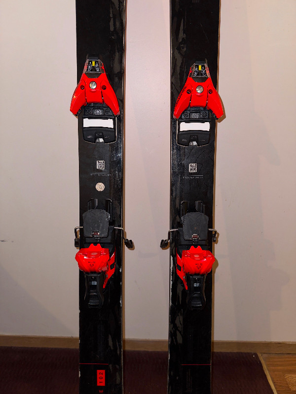 Salomon Skis and Bindings in Ski in Banff / Canmore - Image 2