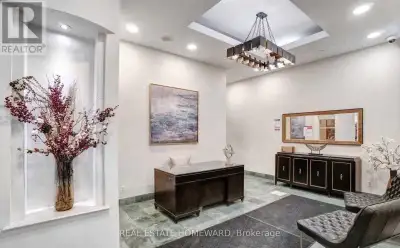 Rarely Offered 2+1 Bedroom Corner Suite In The Exclusive Rosedale Boutique Building. FREE PARKING an...