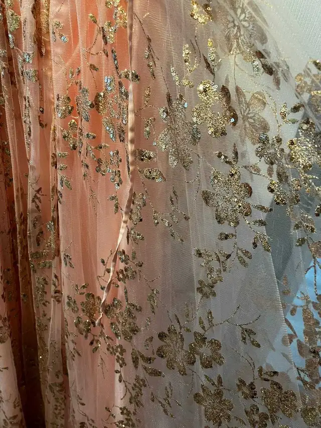 NEW Stunning Blush Pink Floral Seqin Gown Size 4 in Women's - Dresses & Skirts in Calgary - Image 6