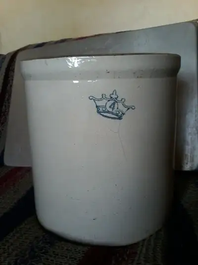 I can personally date this crock to 1915 when my great grandma received it as a tenth anniversary gi...