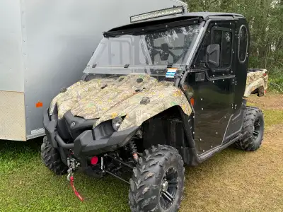 2021 Yamaha Viking, hard cab, heater, 27”after market rims with swamp lites