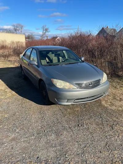 Selling my 2006 Toyota Camry Sedan It is a 4 cylinder with 235k km on it but with frequent oil chang...