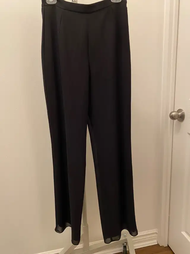 Elegant 3 Piece Evening Outfit - Timeless Design in Women's - Dresses & Skirts in City of Toronto - Image 4
