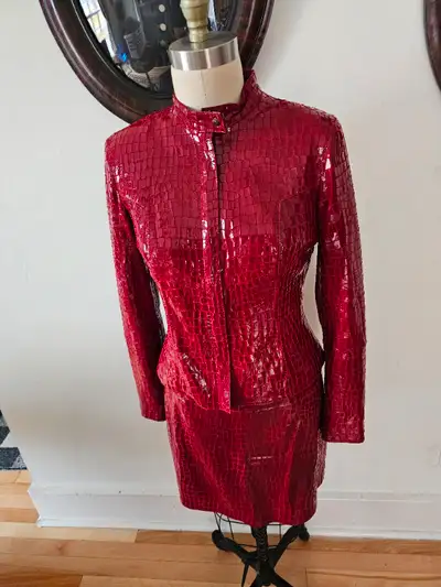 Shown on a modern size 10 mannequin Cache leather skirt and jacket Lined On Sale