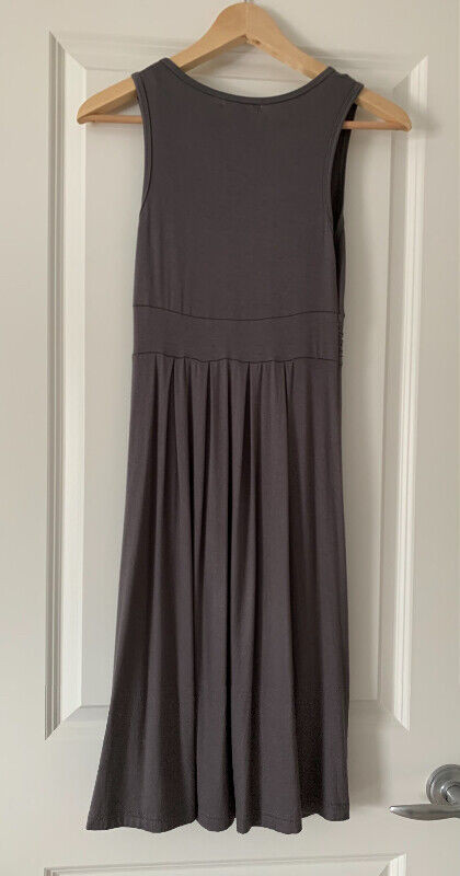 Gray sleeveless dress with cinched waist detail by Kensie (xs) in Women's - Dresses & Skirts in Winnipeg - Image 3