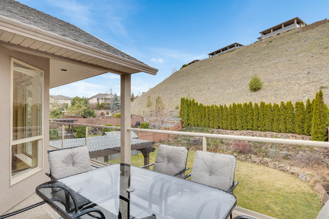 Gorgeous 5 Bdrm Home w/RV Parking in Houses for Sale in Kelowna - Image 4