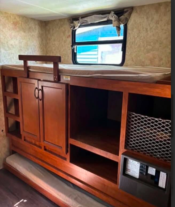 2012 Keystone Bullet 294bhs Travel Trailer in Travel Trailers & Campers in Ottawa - Image 9
