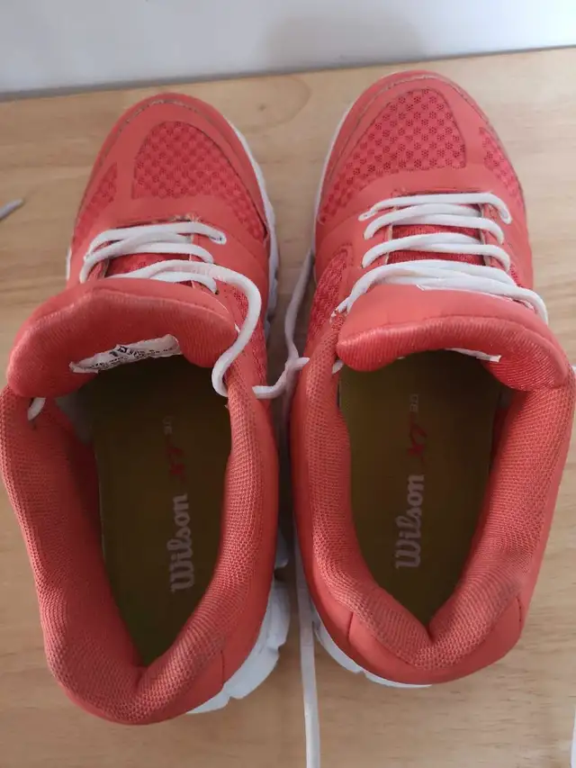 Women's Size 5 Wilson XT 3.0 Tennis / Raquetball / Running Shoes in Women's - Shoes in Grand Bend - Image 6