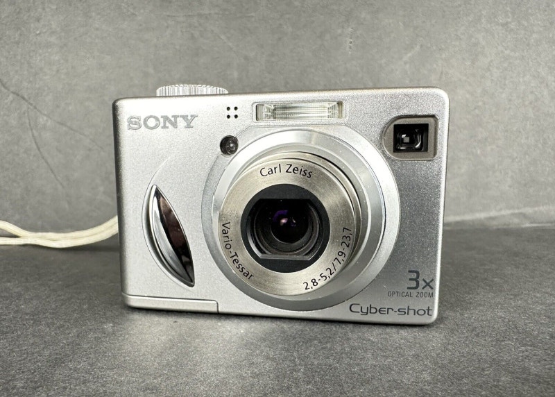 Taped Battery Door 》 Sony Cybershot DSC-W1 5MP Digital Camera | Cameras ...
