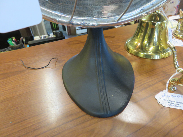 Vintage Heater Lamp in Arts & Collectibles in Saint John - Image 2