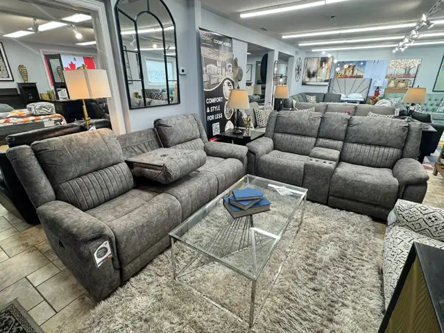 New 2-Piece Power Recliner Set Sofa And Love Seat In Sale in Chairs & Recliners in Stratford - Image 3