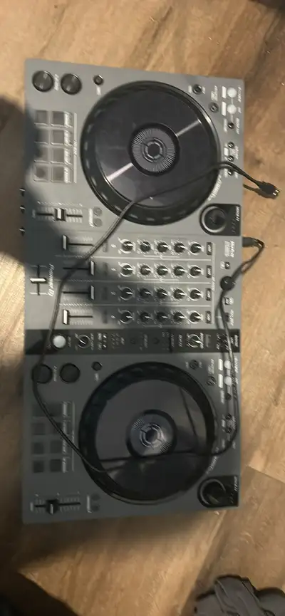 Pioneer DJ FLX6 Controller + Pioneer DM-50D Speakers, View more