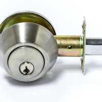 Locksmith Richmond Hill - Deadbolt Lock - Locksmith Bayview Ave