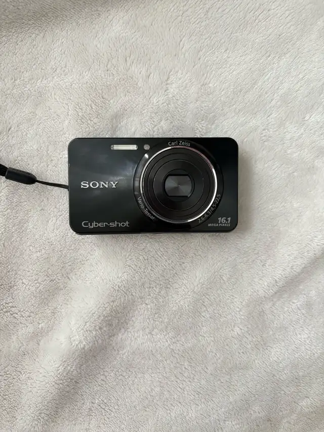 Sony Cyber-shot DSC-W570 16.1 Mega Pixels in Cameras & Camcorders in Oakville / Halton Region - Image 2