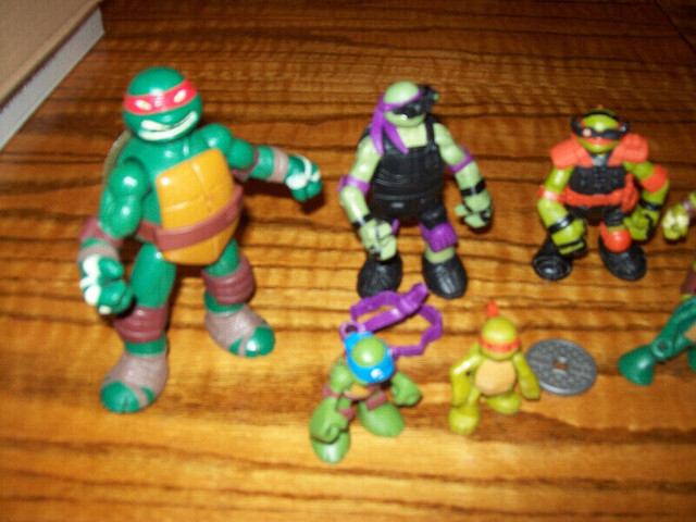Teenage Mutant Ninja Turtles Lot OF 9 Action Figures in Toys & Games in Oakville / Halton Region - Image 2