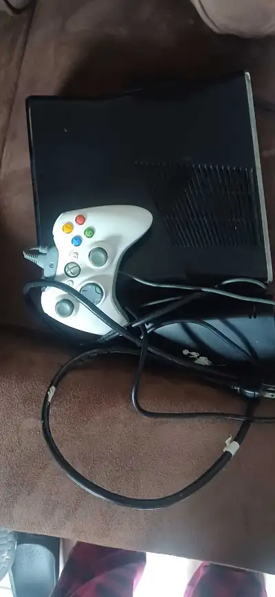 xbox 360 w/controller, View more