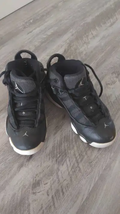 Kids Nike Jordan basketball shoes. Size 12C. Good used condition. Smoke free, pet free home.